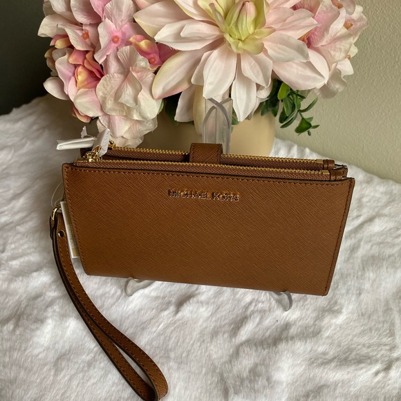 Michael Kors double zipper wrestle - Picture 3 of 6